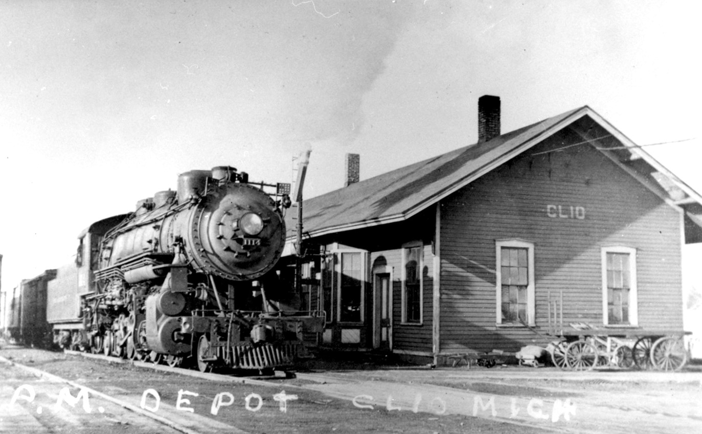 PM Clio depot and train